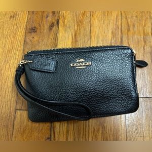 Coach black Corner Zip Wristlet